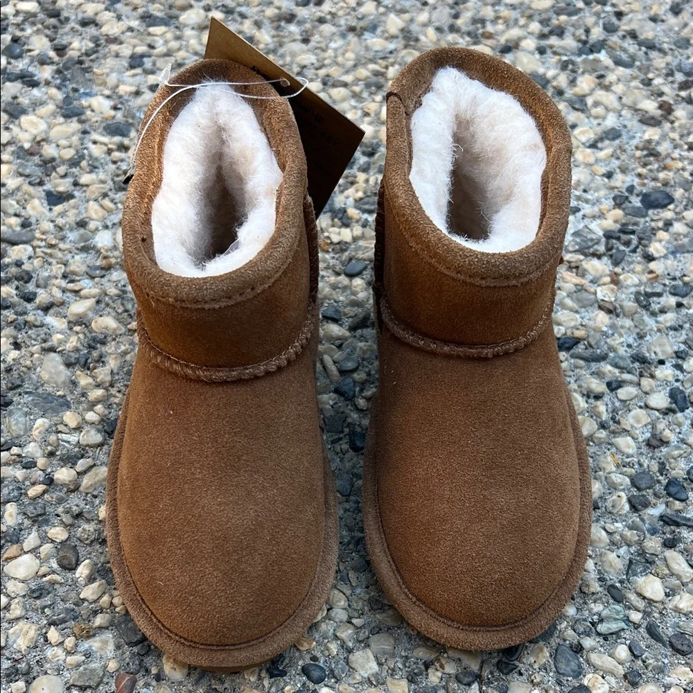 NWT BearPaw Tan Suede Ankle Toddler Boots